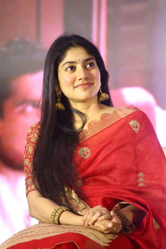 Sai Pallavi Beautiful Images, Sai Pallavi latest Images, Sai Pallavi New Images, Sai Pallavi Photos, Sai Pallavi pics, Sai Pallavi saree Images, Latest telugu cinema News, 