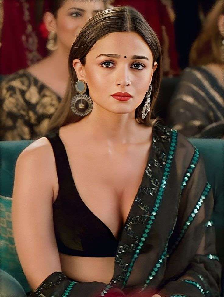 Alia Bhatt Stunning Images, Alia Bhatt Images, Alia Bhatt Photos, Alia Bhatt Pics, Alia Bhatt Stills, Alia Bhatt Pictures, Alia Bhatt Beautiful Images, Alia Bhatt