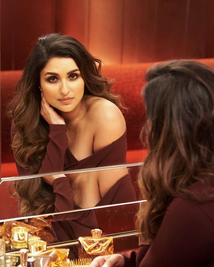 Parineeti Chopra Stunning Images, Parineeti Chopra Images, Parineeti Chopra Photos, Parineeti Chopra Pics. Parineeti Chopra Stills, Parineeti Chopra Pictures, Parineeti Chopra.