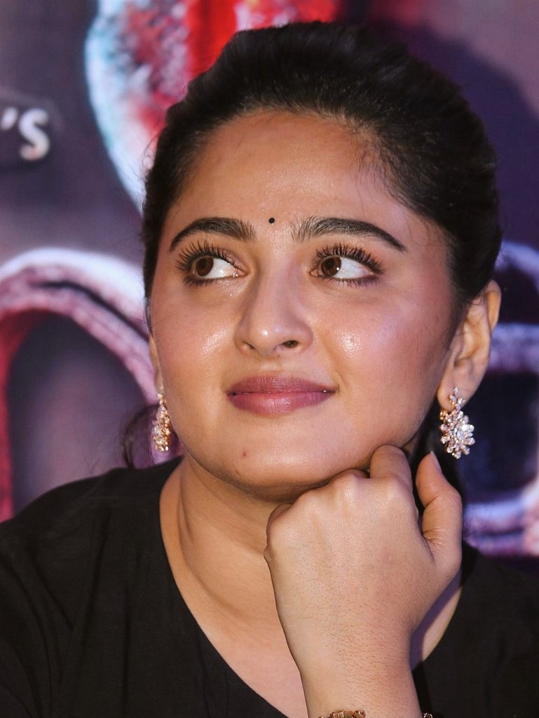 Movies Anushka and Nagarjuna acted together, Anushka Shetty, Nagarjuna, Anushka Shetty with Nagarjuna, Movies Featuring Anushka Shetty and Nagarjuna, King Nag,